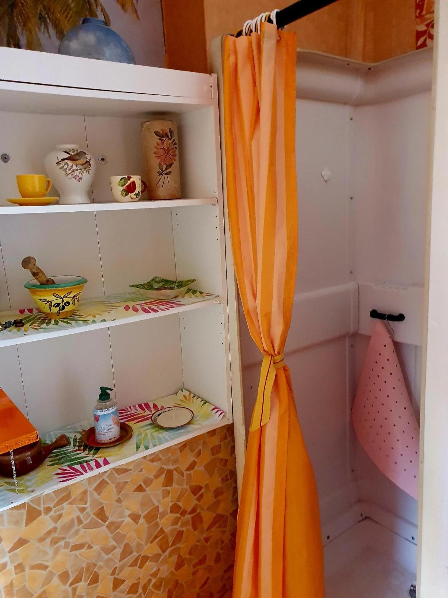 Bed And Breakfast Les Roses Multicolores Du 47 Fumel Exteriör bild