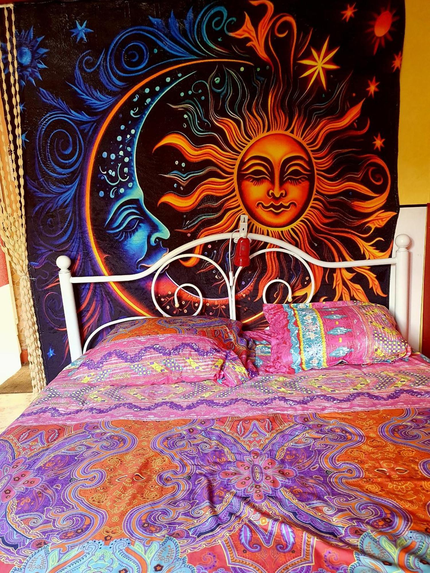 Bed And Breakfast Les Roses Multicolores Du 47 Fumel Exteriör bild